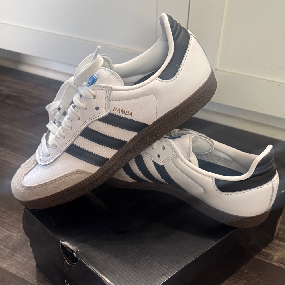 Adidas Samba White and Black Trainers women’s 7.5/8 men’s 6